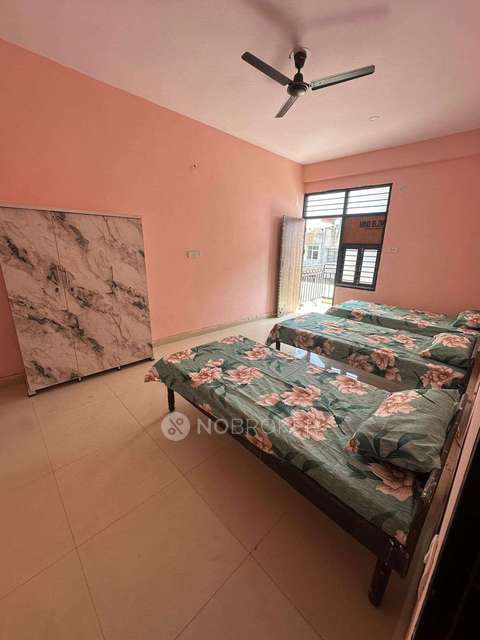 PG for Boys in Sector 38