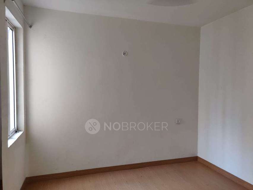 2 BHK Flat In Tower B4, Jaypee Wishtown Klassic For Sale  In Sector 134