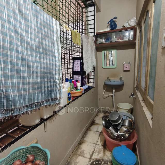 2 BHK Flat In K K Hanumath Residency, Kothapet For Sale  In Kothapet