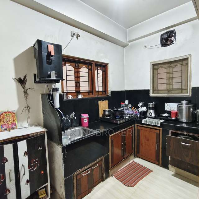 2 BHK Flat In K K Hanumath Residency, Kothapet For Sale  In Kothapet