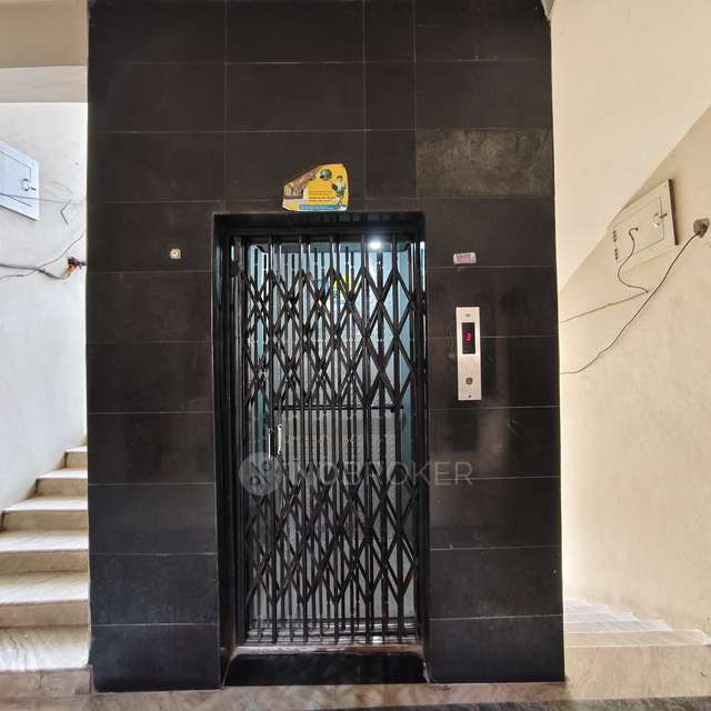 2 BHK Flat In K K Hanumath Residency, Kothapet For Sale  In Kothapet