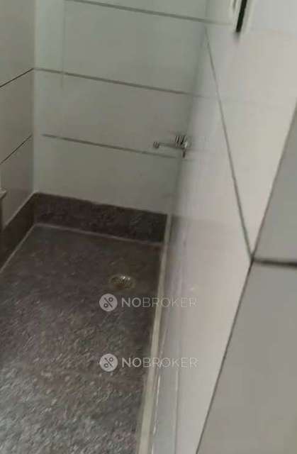 2 BHK Flat In D1-a Block, Janakpuri For Sale  In Janakpuri