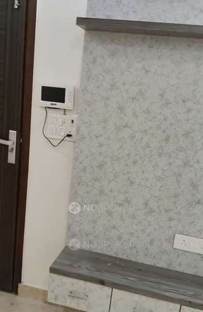 2 BHK Flat In D1-a Block, Janakpuri For Sale  In Janakpuri
