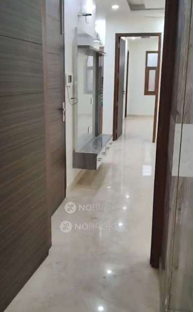 2 BHK Flat In D1-a Block, Janakpuri For Sale  In Janakpuri