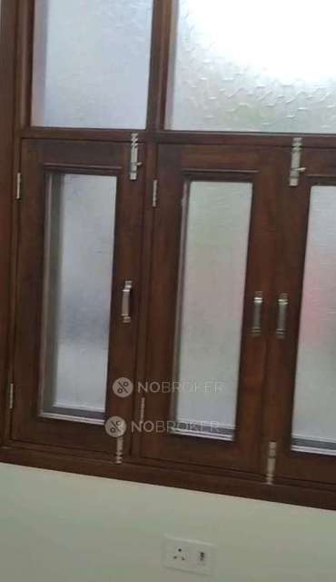 2 BHK Flat In D1-a Block, Janakpuri For Sale  In Janakpuri