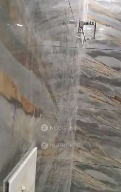 2 BHK Flat In D1-a Block, Janakpuri For Sale  In Janakpuri