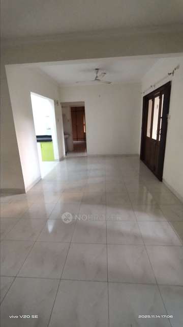 2 BHK Flat In  Florentine Housing Society  For Sale  In Ghorpadi