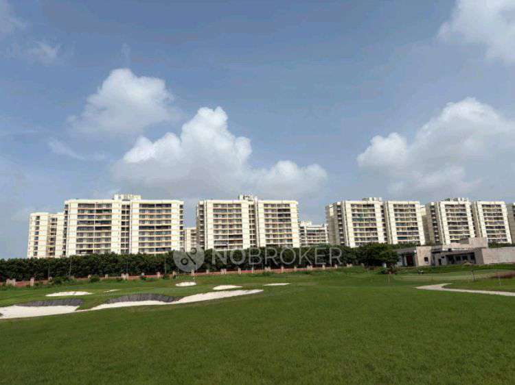 3 BHK Flat In Golf View Condos For Sale  In Golf View Condos