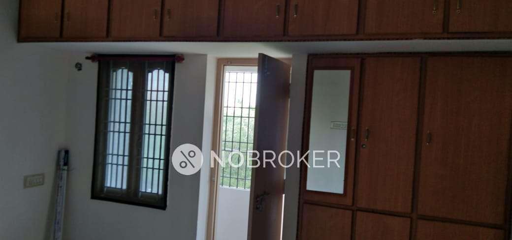 2 BHK Flat In Balaji Homes For Sale  In Perungalathur