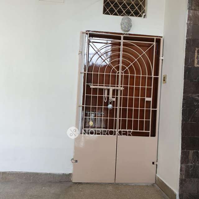 2 BHK Flat In Majestic Garden For Sale  In Saligramam