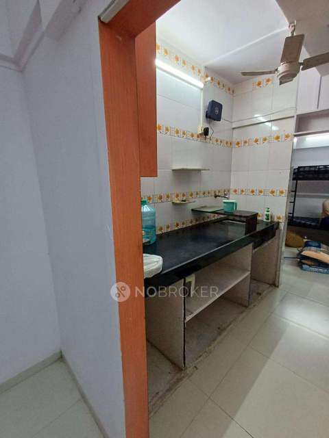 1 BHK Flat In Apartment  For Sale  In Kandivali West