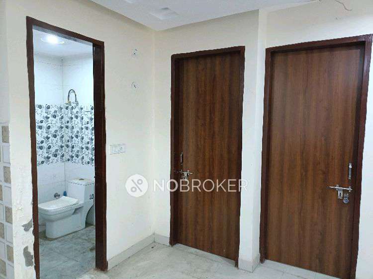 2 BHK Flat In Standalone  For Sale  In Nihal Vihar, 