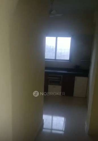 Single Room for Female In 1 BHK  In Shivshrusti Appartment Naer Maruti Mandir Hadpsar Gadital Pune In Hadapsar