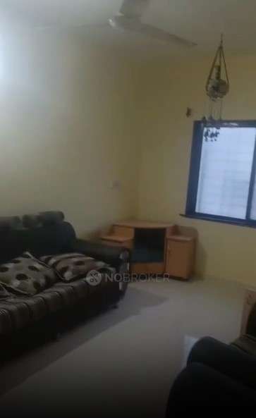 Single Room for Female In 1 BHK  In Shivshrusti Appartment Naer Maruti Mandir Hadpsar Gadital Pune In Hadapsar