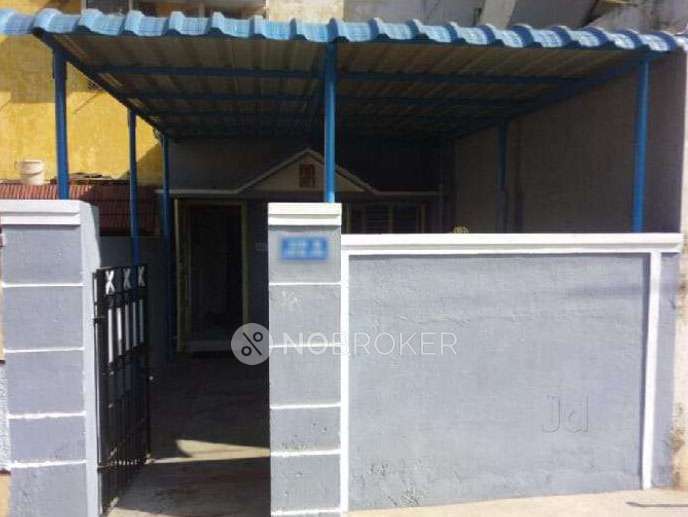 Commercial Property in Ptc Quarter / Eswarantemp, Chennai for Rent 