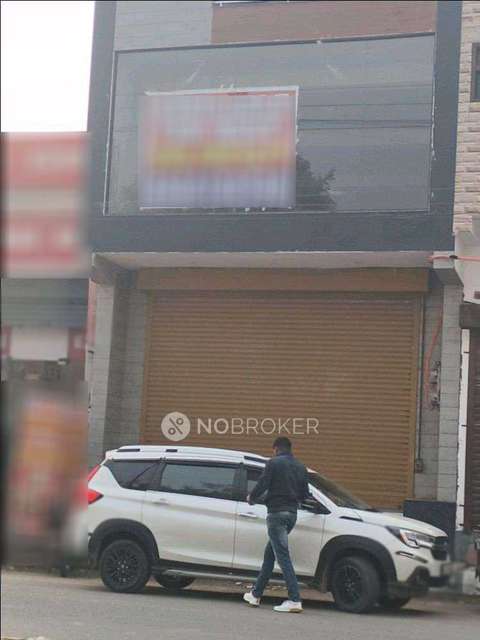 Showroom in Najafgarh, Delhi for Rent 