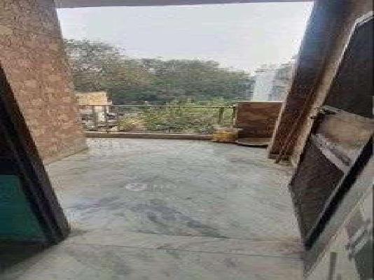 3 BHK Flat In Standalone Building  For Sale  In Karam Pura