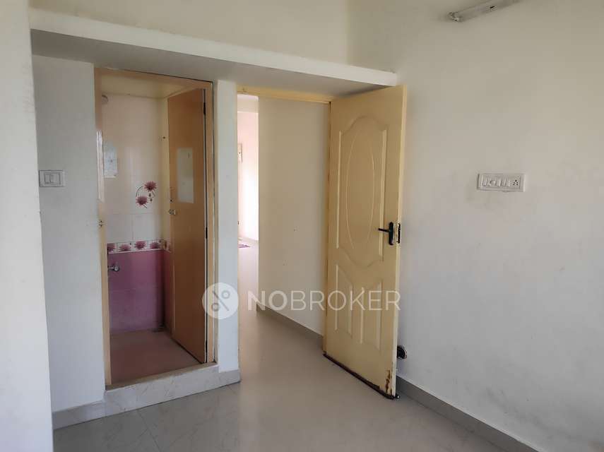 2 BHK Flat In Anakaputhur For Sale  In Anakaputhur