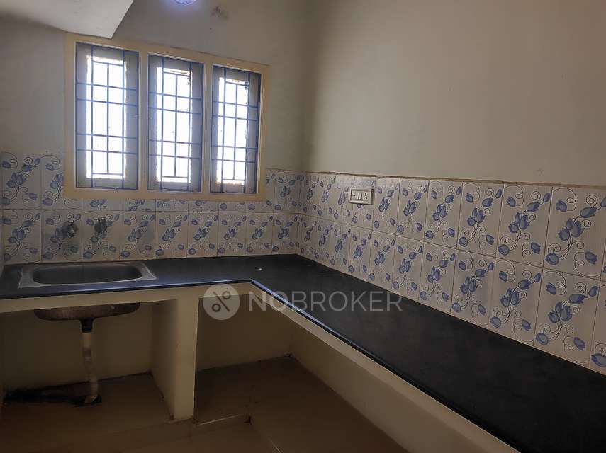 2 BHK Flat In Anakaputhur For Sale  In Anakaputhur