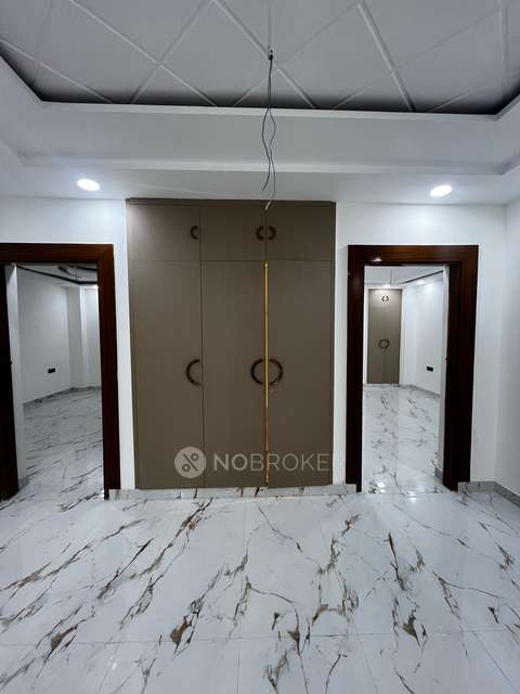 3 BHK Flat In Builder Floor Stilt 4 For Sale  In Sector 8