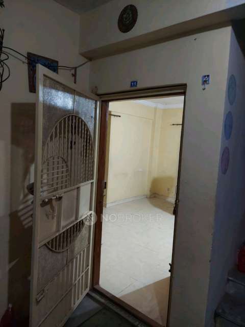 2 BHK Flat In Jaywant Plaza For Sale  In Jaywant Appartment