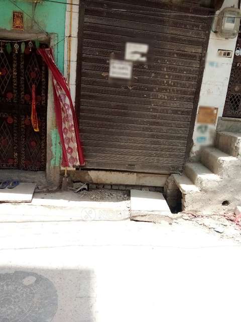 Shop in Burari, Delhi for sale 