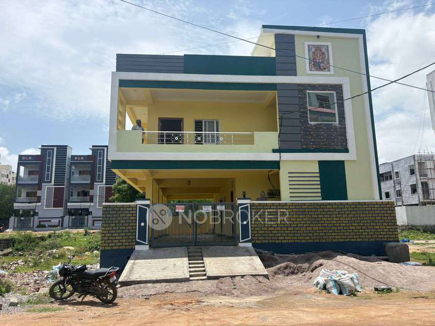 2 BHK House for Rent  In 14, Sri Vani Nagar