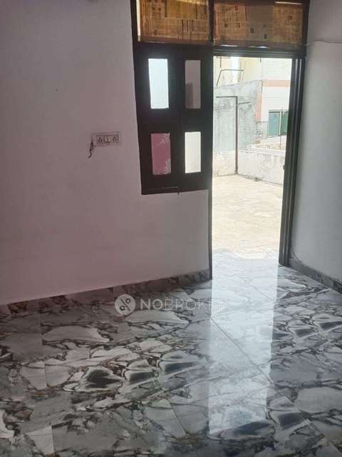 1 RK Flat In 512- B Swarg Ashram Gali Number 2 Permanand Chauk Delhi 110009  for Rent  In Model Town