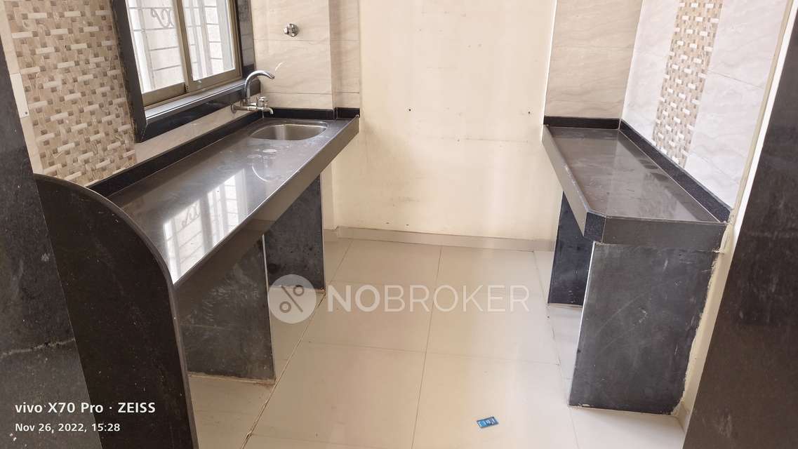 2 BHK Flat In Neerai Heights, Gauripada, Kalyan For Sale  In Gauripada