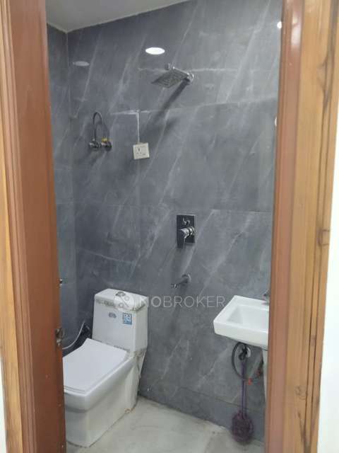 2 BHK Flat In Builder Flats, Mahavir Enclave For Sale  In Mahavir Enclave