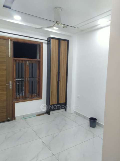 2 BHK Flat In Builder Flats, Mahavir Enclave For Sale  In Mahavir Enclave