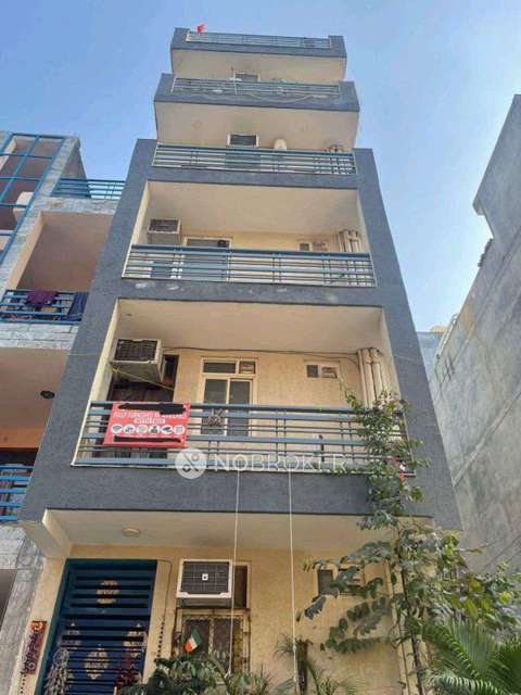 4+ BHK Flat For Sale  In Sector 54