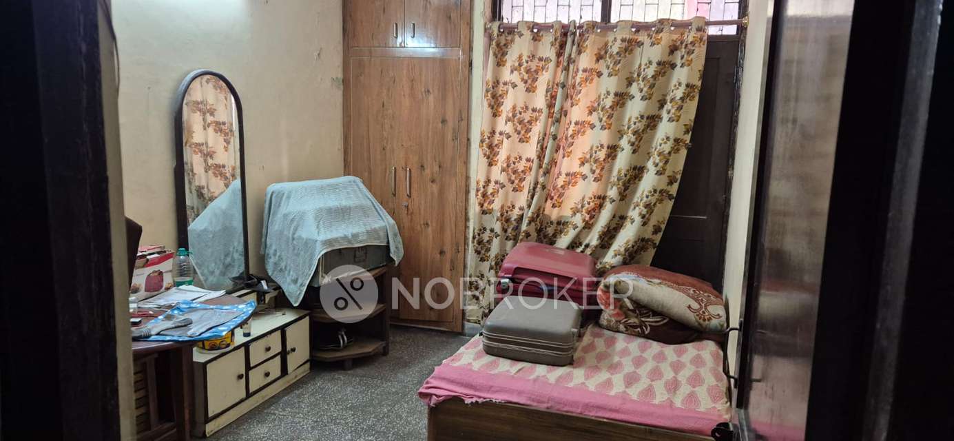 1 BHK Flat For Sale  In Dilshad Colony