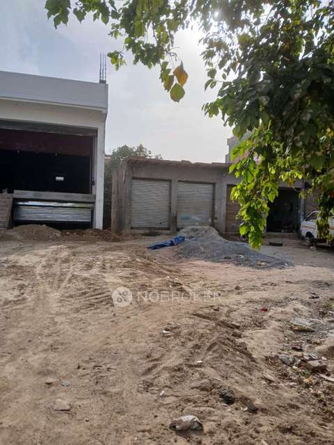 Shop in Khanna Nagar, Ghaziabad for Rent 