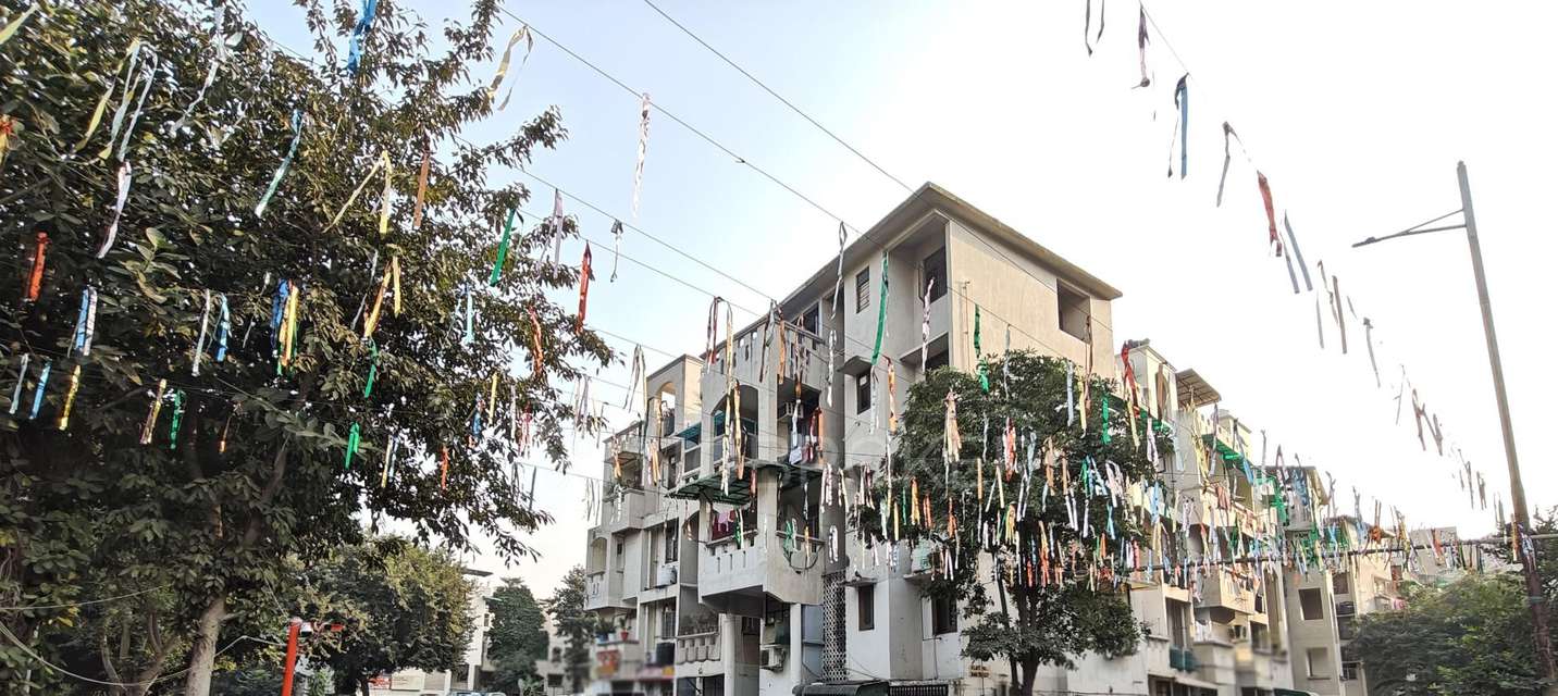 1 BHK Flat In Shree Awas Apartments,  For Sale  In Sector 18