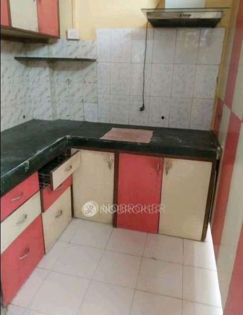 1 RK Flat In Shanti Niketan Co-operative Housing Society for Rent  In Thane East