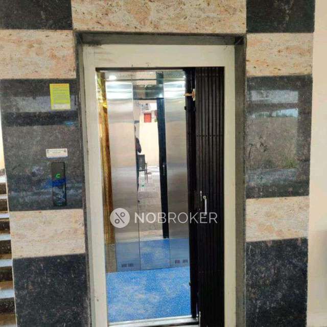 4 BHK Flat In Success Heights  For Sale  In Narsingi