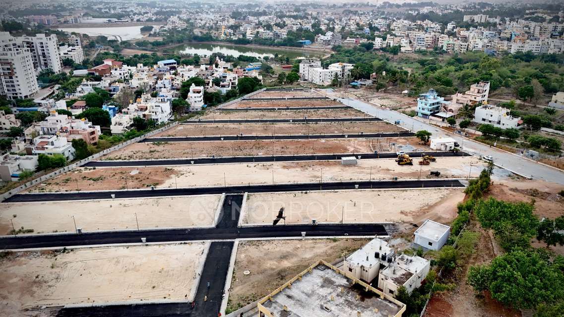 Plot For Sale  In Singapura Enclave In Singapura Enclave