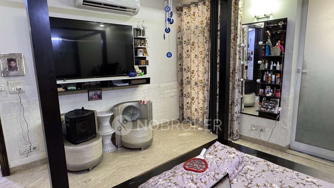 3 BHK Flat For Sale  In East Of Kailash