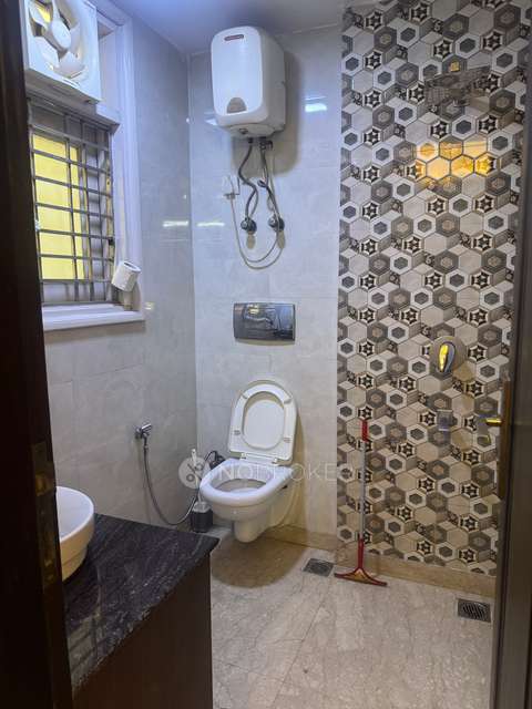 3 BHK Flat For Sale  In East Of Kailash