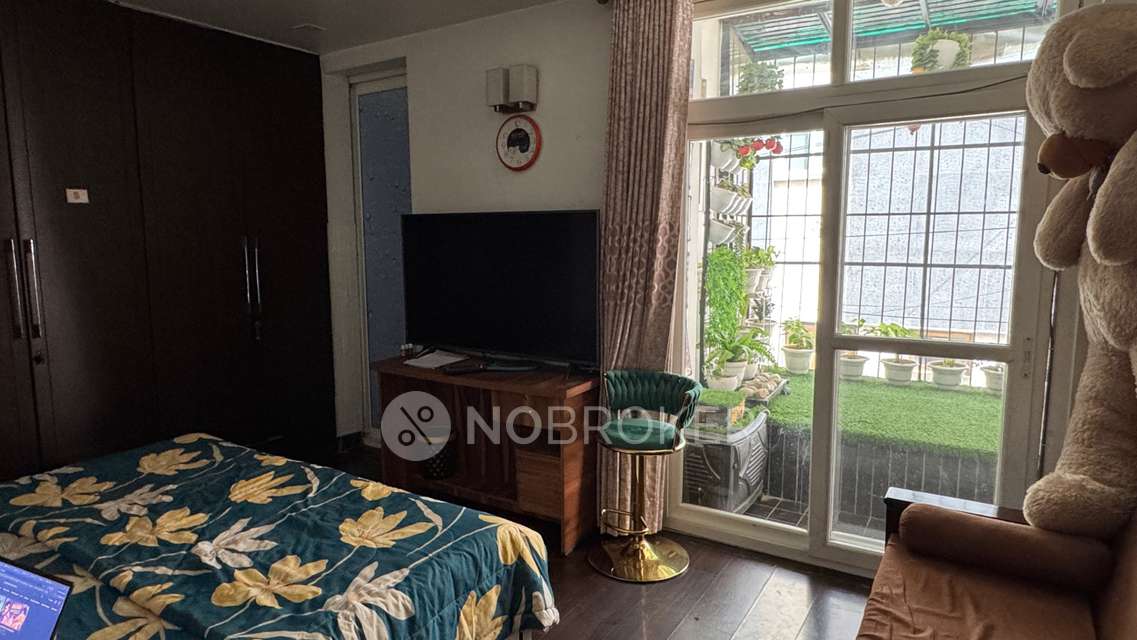 3 BHK Flat For Sale  In East Of Kailash