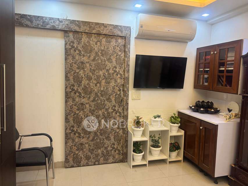 3 BHK Flat For Sale  In East Of Kailash