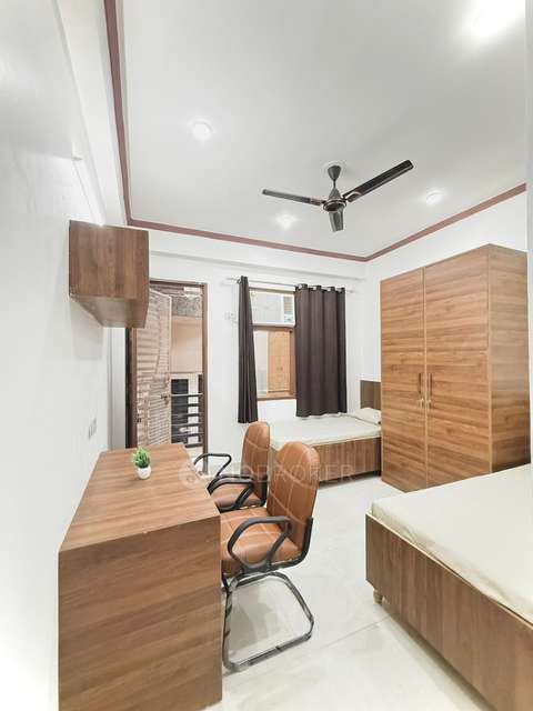 PG for Boys in Nowledge Park Iii 