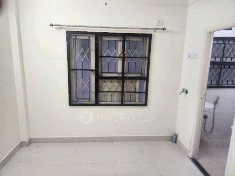 2 BHK Flat In Aakash Apartments For Sale  In Velachery