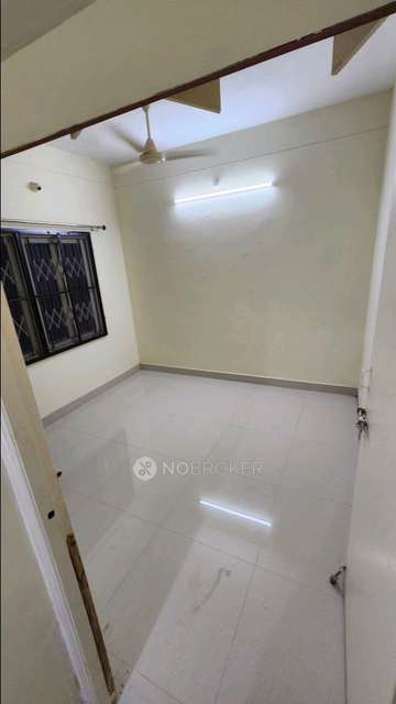 2 BHK Flat In Aakash Apartments For Sale  In Velachery