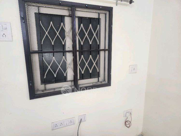 2 BHK Flat In Aakash Apartments For Sale  In Velachery