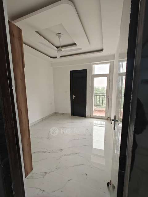 3 BHK Flat In Cleo County For Sale  In Venice County