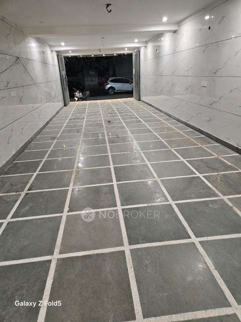 Office Space in Sham Nagar, Vishnu Garden, Delhi for Rent