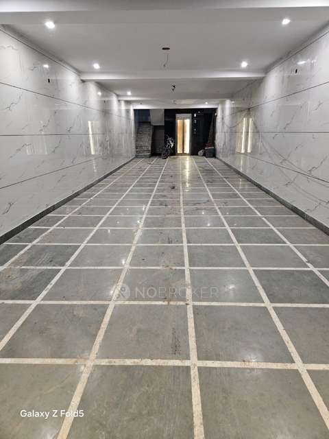 Office Space in Sham Nagar, Vishnu Garden, Delhi for Rent