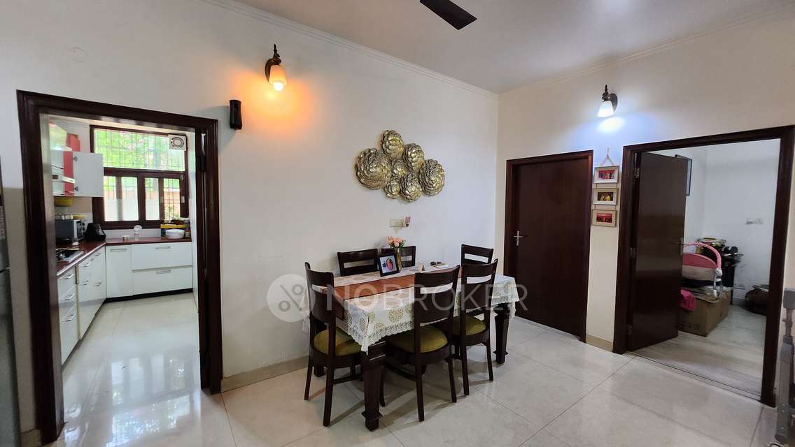 2 BHK Flat In D8 Vasant Kunj Apartment, Vasant Kunj, New Delhi For Sale  In Vasant Kunj, New Delhi